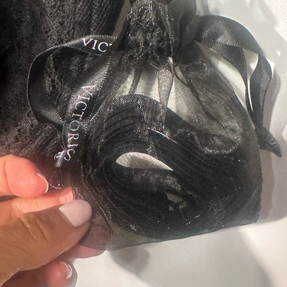 Victoria's Secret Black Bandeau with Lace Details - Picture 3 of 6